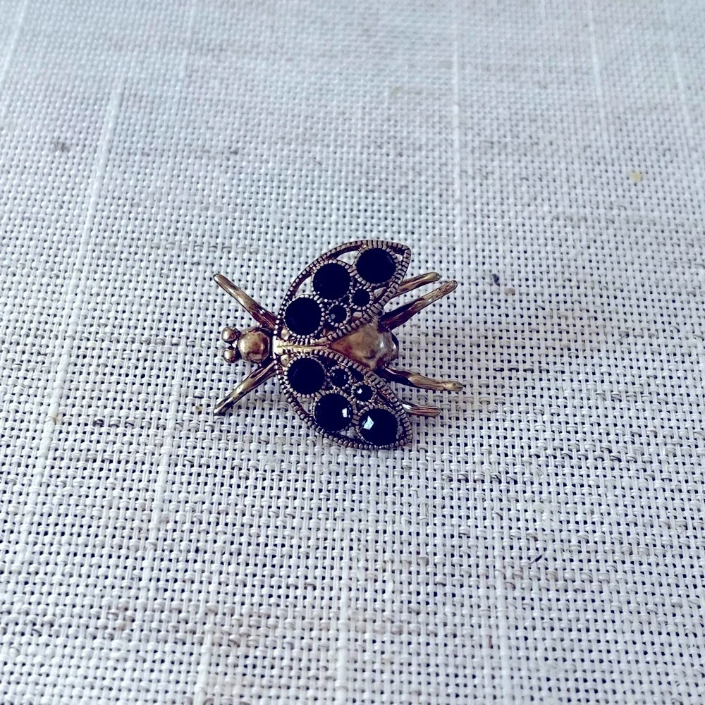VTG J Crew Gold Tone Fly or Flying Beetle ,ladybug With Black Stones Brooch, Pin